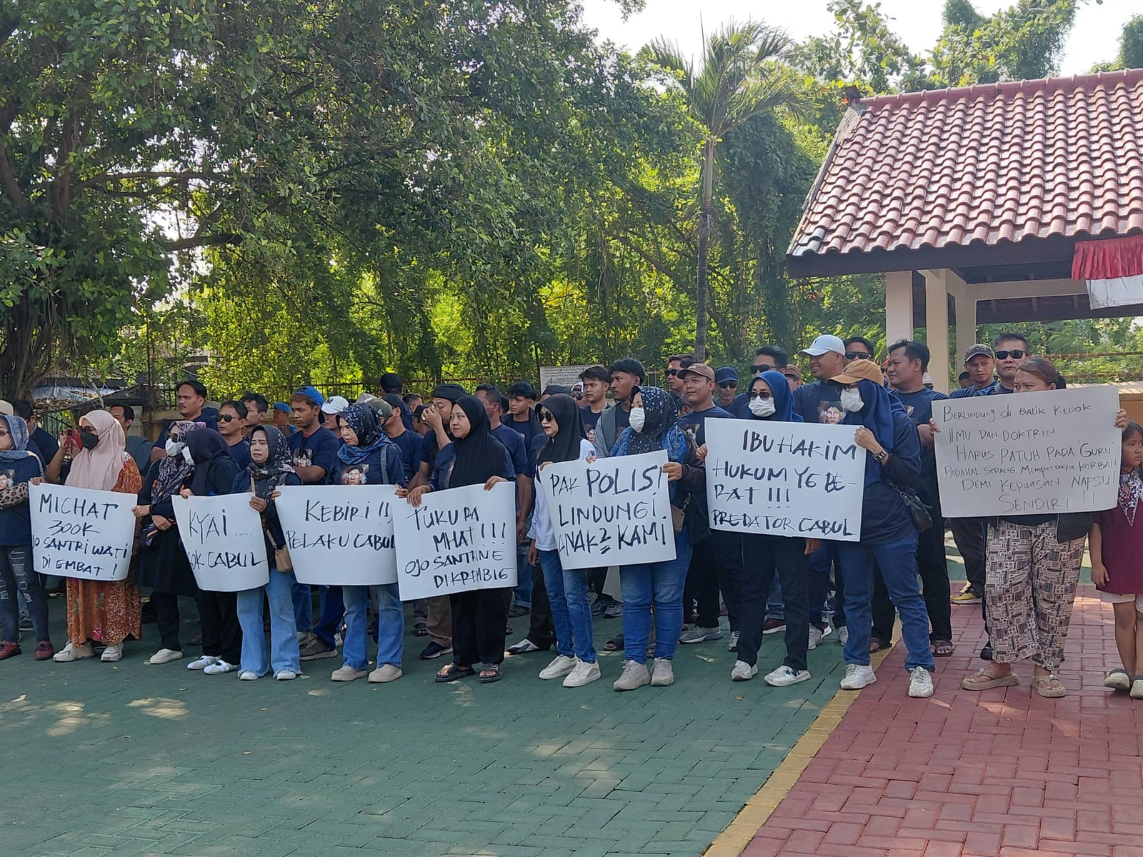 Praperadilan Kasus Padepokan Padang Ati Ditolak, Massa Akan Kawal Hingga Sidang Pokok Perkara